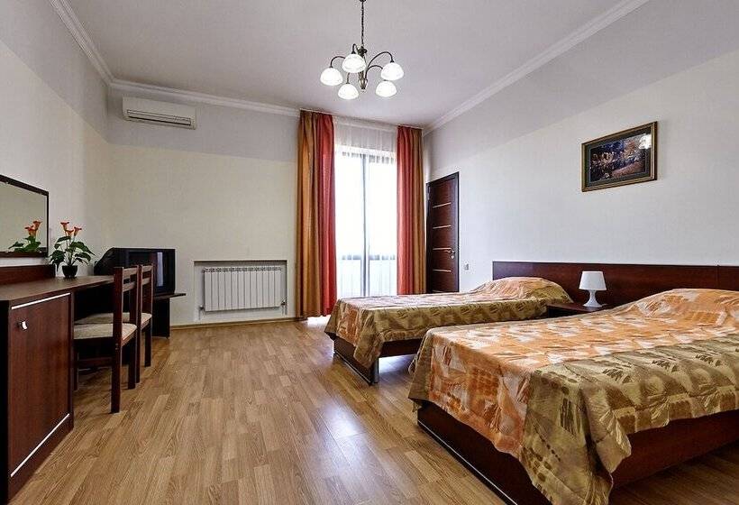 فندق Guest House Viktoria