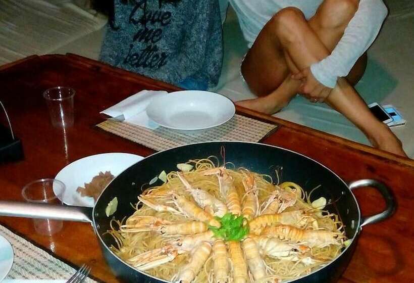 هتل Liveaboard & Diving Safari Aegadian Islands Tour