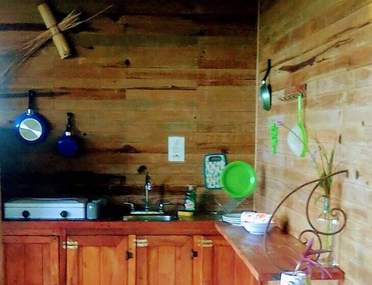 تختخواب و صبحانه Soul Fire Casitas