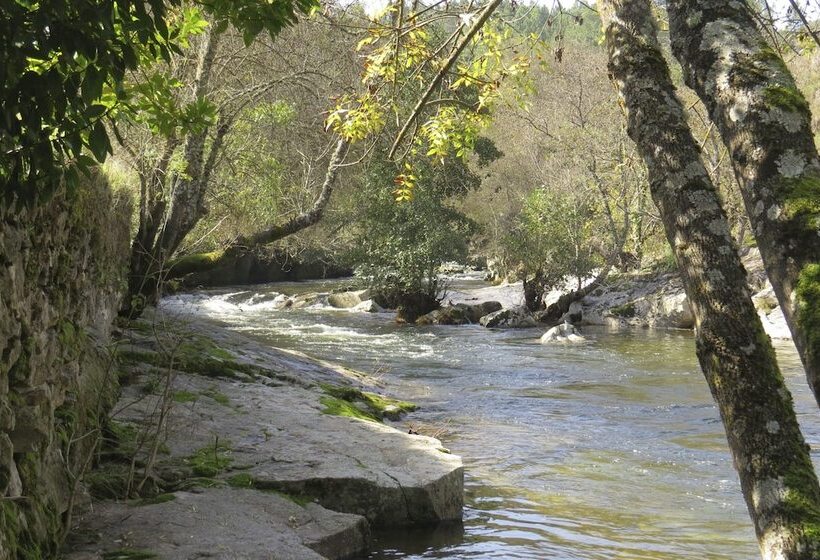 Comfortable Rural Cottage In Ancient Village In The Douro Region