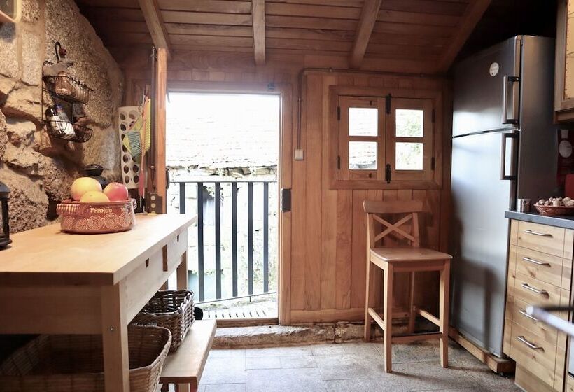Comfortable Rural Cottage In Ancient Village In The Douro Region