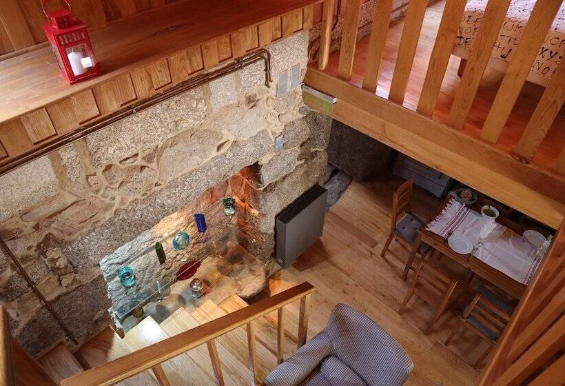 Comfortable Rural Cottage In Ancient Village In The Douro Region