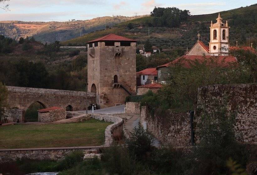Comfortable Rural Cottage In Ancient Village In The Douro Region