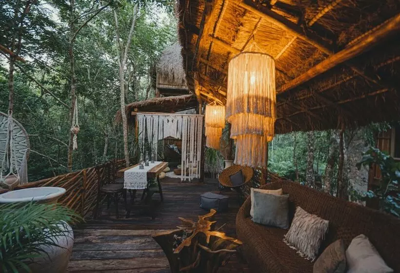 Hotelli Anand Ecoaldea