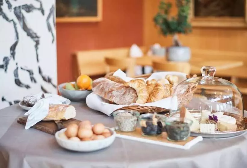 Hotelli Gasthaus Richisau