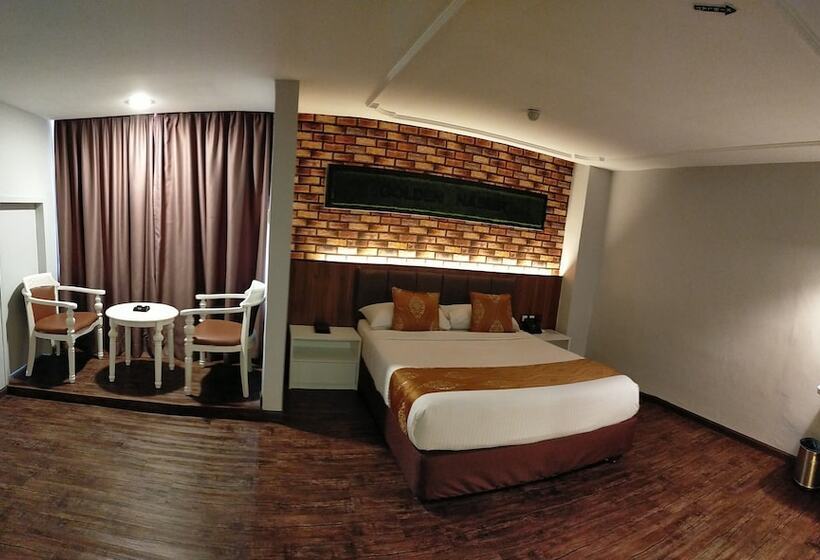 Hotel Golden Nasmir