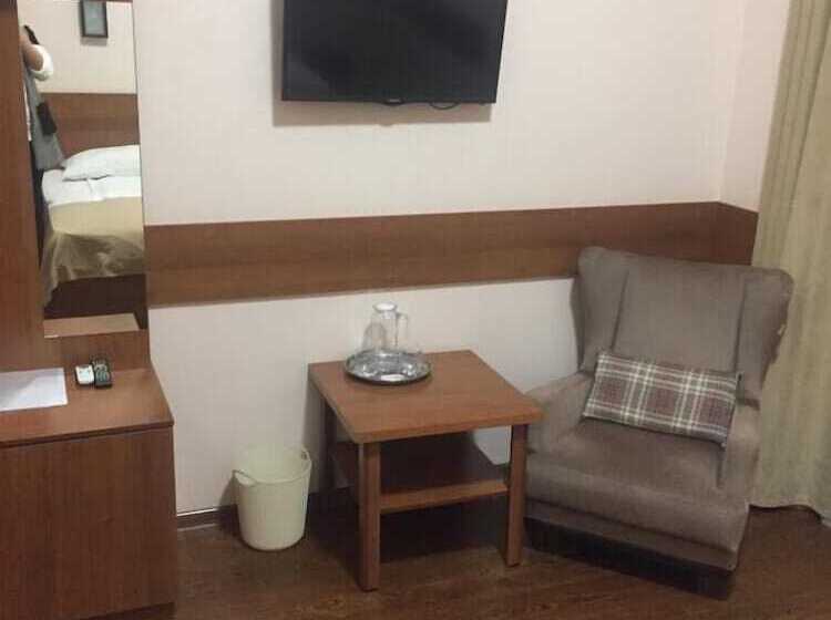 Отель Kamelia V