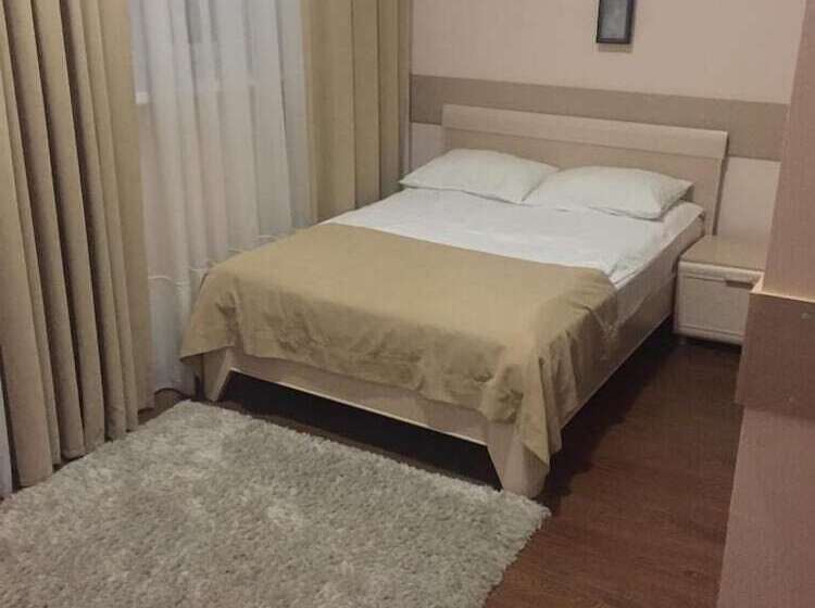 Отель Kamelia V