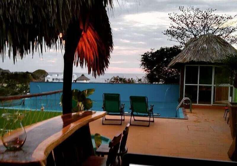 בית מלון כפרי Namaste Zipolite Suites