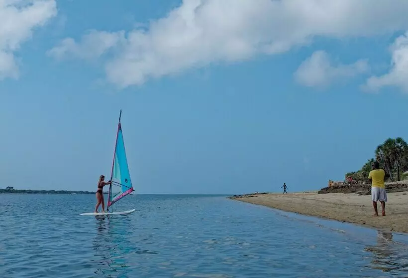 هتل Peponi
