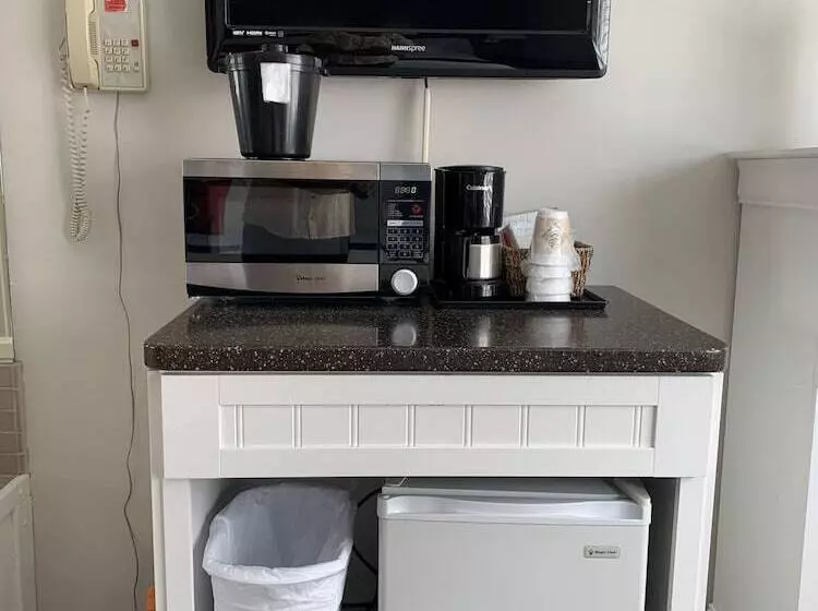 Hotelli Pontiac Lodge