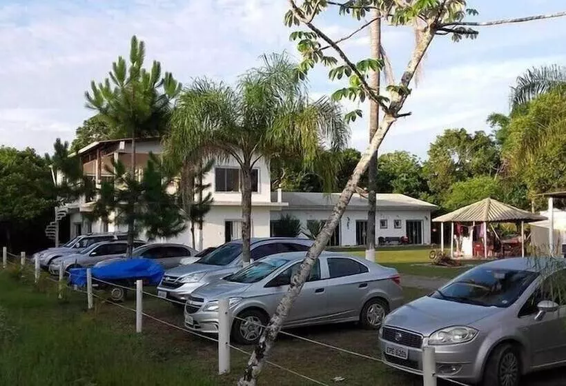 Hotelli Pousada Camping E Pesca Bom Abrigo