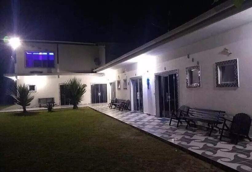 Hotelli Pousada Camping E Pesca Bom Abrigo