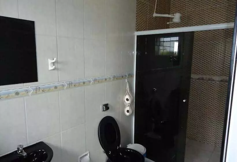 Hotelli Pousada Camping E Pesca Bom Abrigo