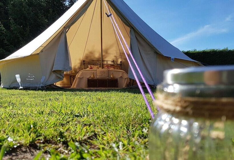 Hotel Roe Deer Fields