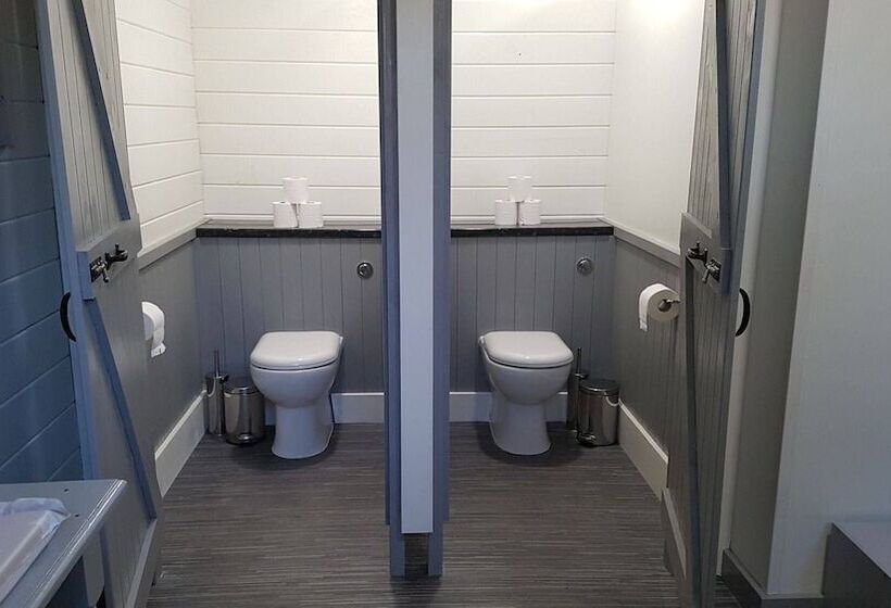 Hotel Roe Deer Fields