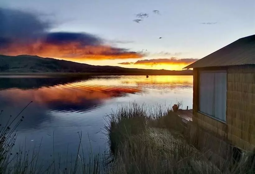 ホテル Titicaca Marka Lodge