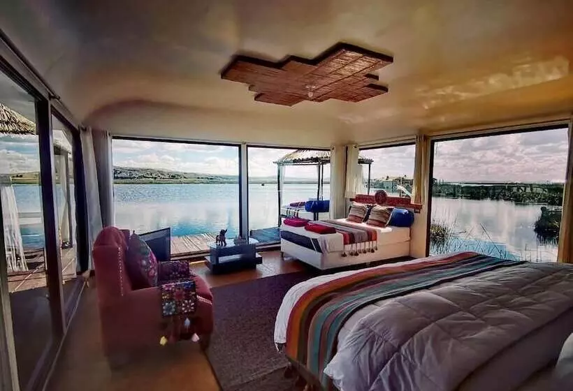 ホテル Titicaca Marka Lodge