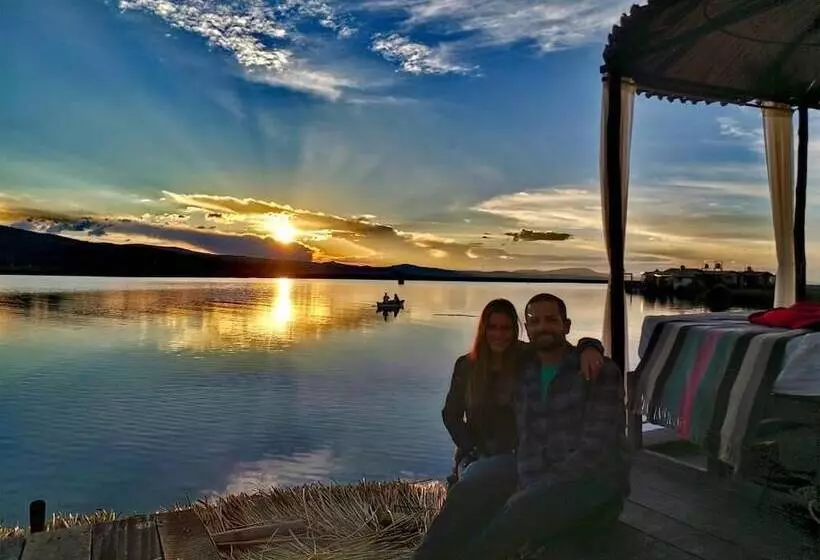 ホテル Titicaca Marka Lodge