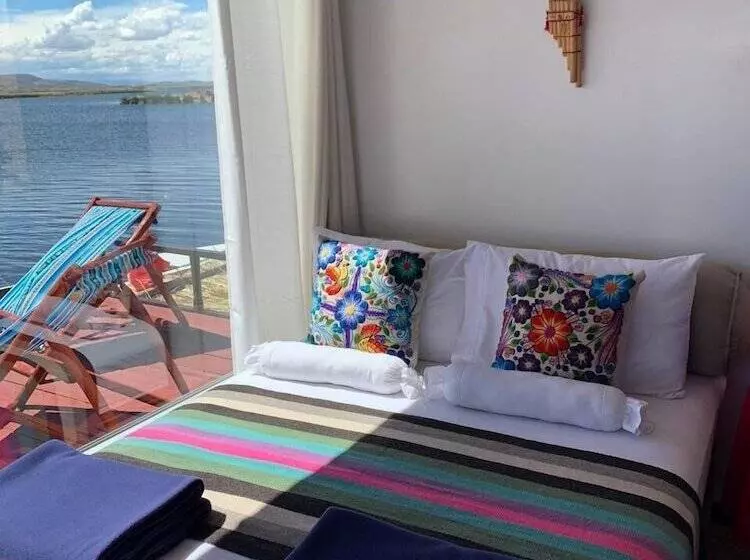 ホテル Titicaca Marka Lodge