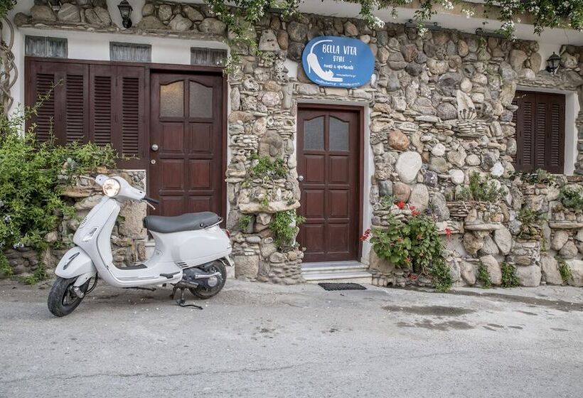 بنسيون Bella Vita Style Rooms & Apartments