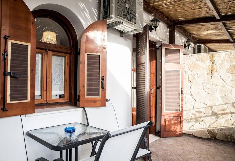 بنسيون Bella Vita Style Rooms & Apartments