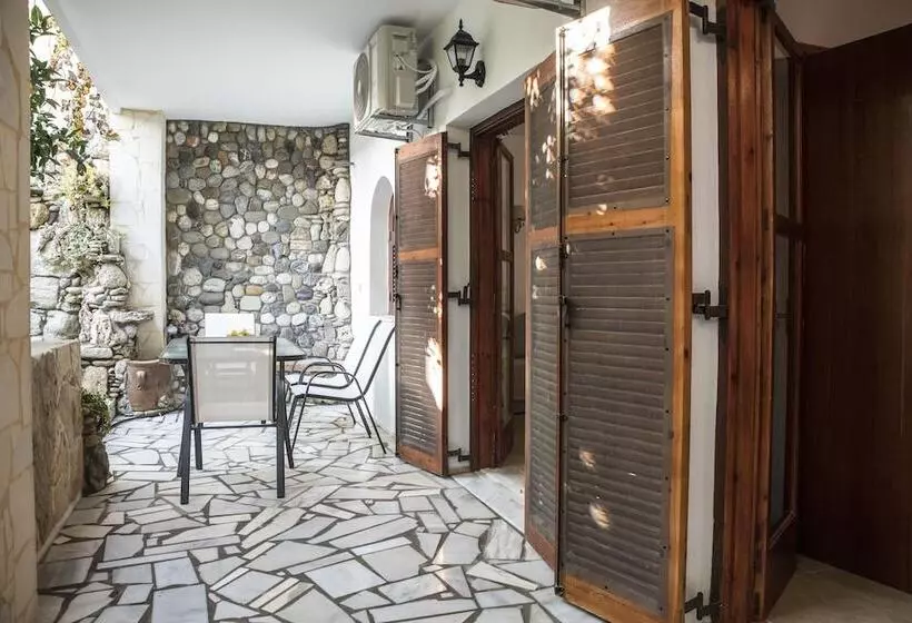 Majatalo Bella Vita Style Rooms & Apartments