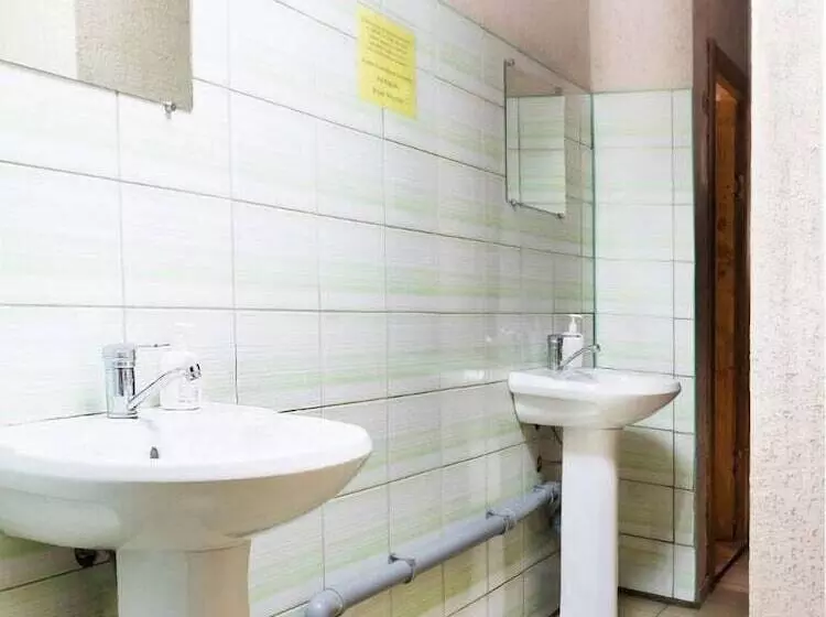 پانسیون Dorozhny Guest House