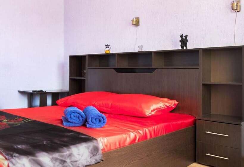 بنسيون Dorozhny Guest House