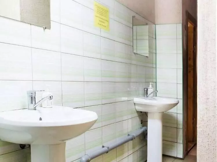 پانسیون Dorozhny Guest House