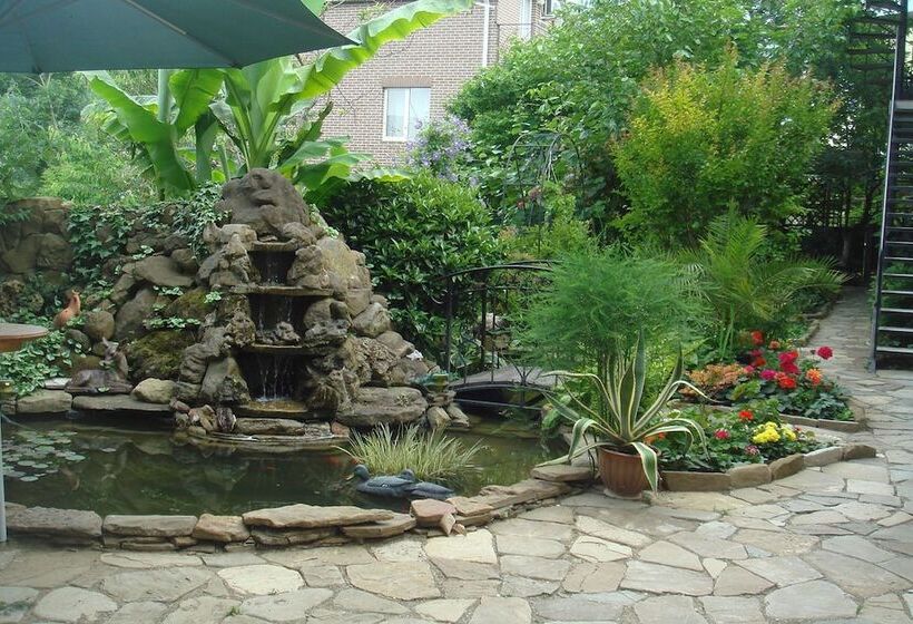 پانسیون Guest House Lydia