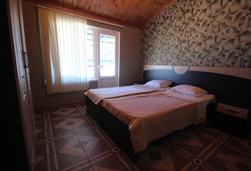 پانسیون Tri A