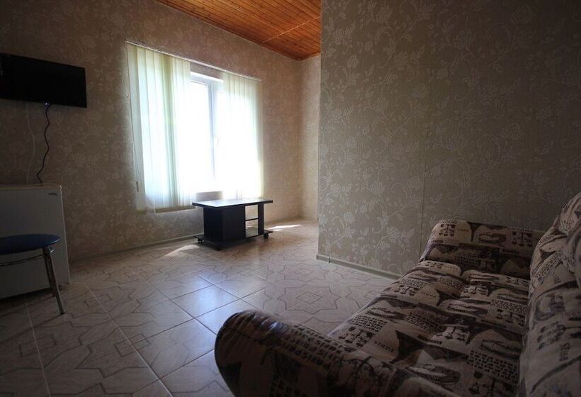 پانسیون Tri A