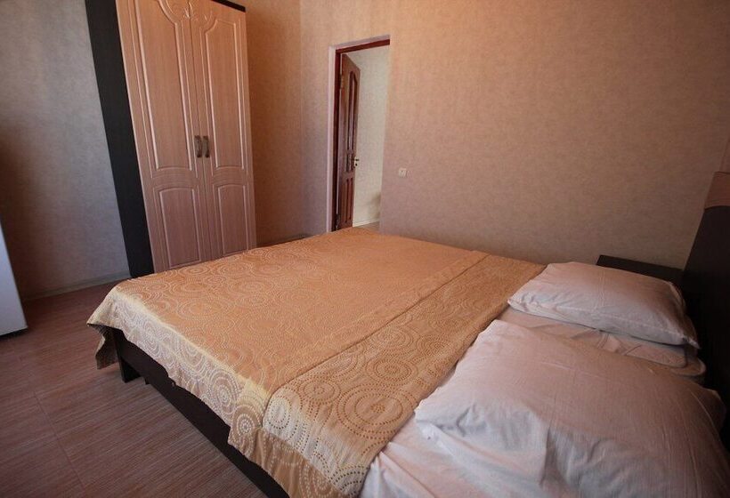 پانسیون Tri A