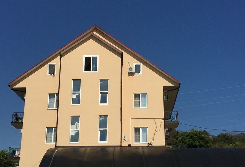 پانسیون Uyutnyy Prichal