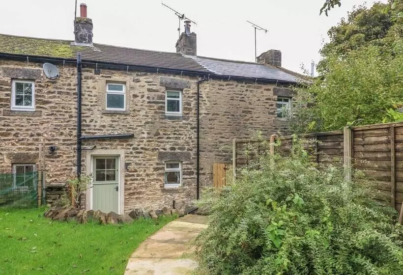 5 Bank Cottage