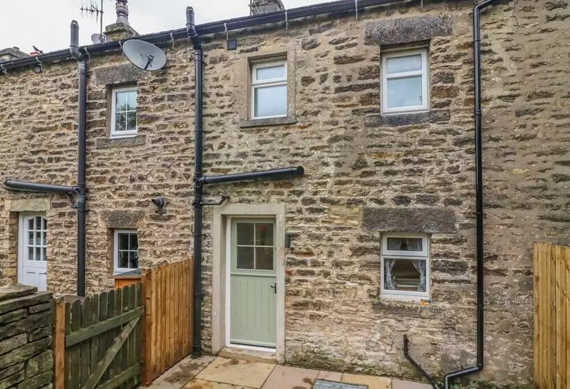 5 Bank Cottage