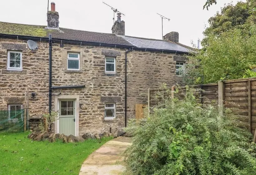 5 Bank Cottage