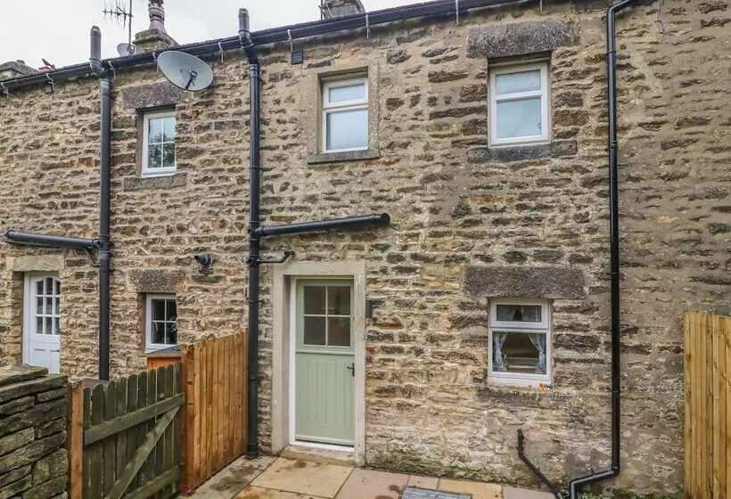 5 Bank Cottage
