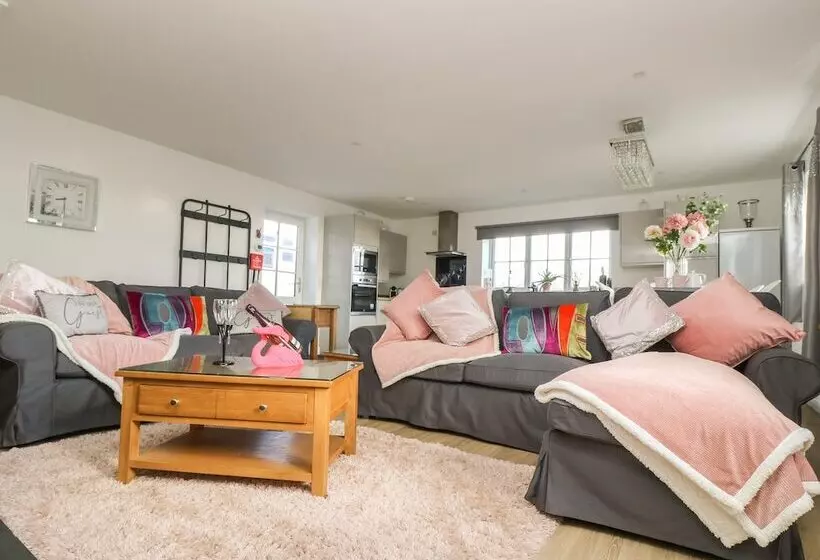 Be Our Guest Cottage