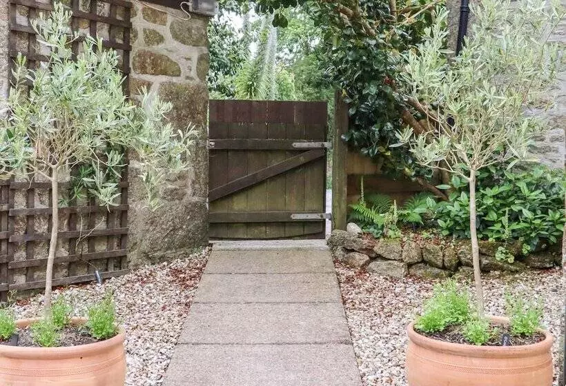 Camellia Cottage