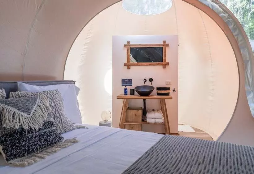 Hotelli Satori The Bubble Experience Lodge