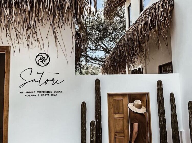 هتل Satori The Bubble Experience Lodge
