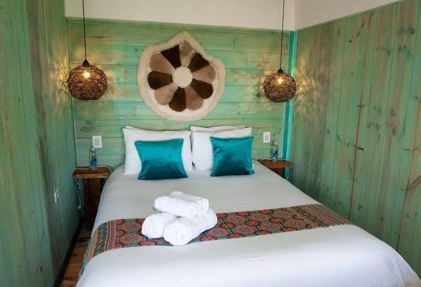 هتل Wave Pichilemu Lodge