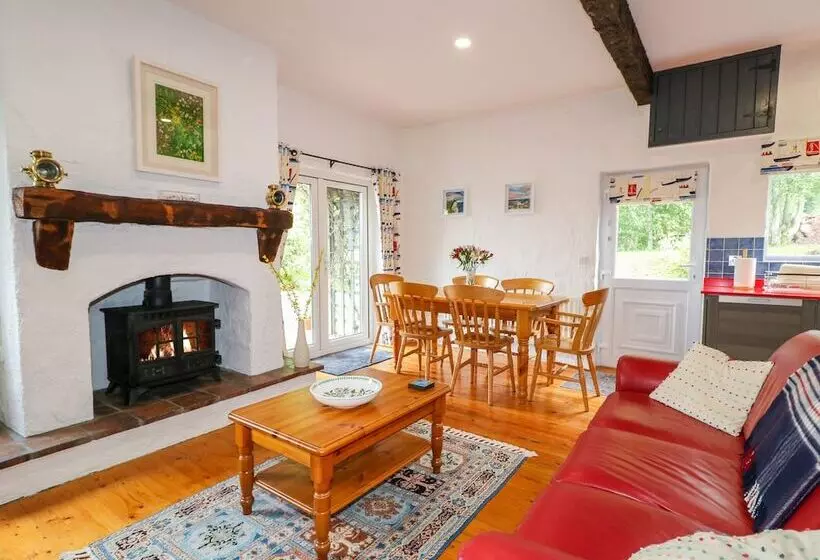 Quiet Waters Cottage