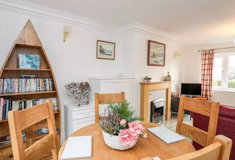 Sea View Cottage
