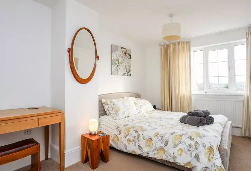 Sea View Cottage