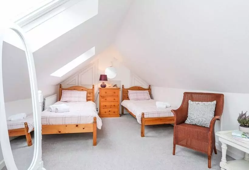 Sea View Cottage