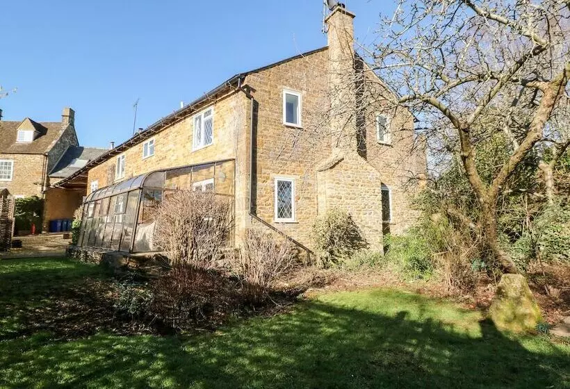 Stone Wheel Cottage