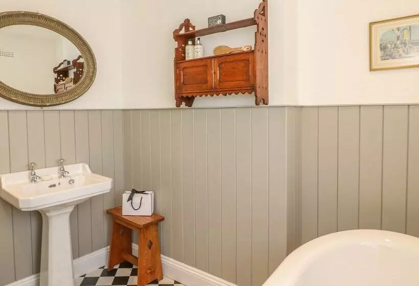 The Coach House